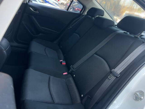 2016 Mazda MAZDA3 i Sport