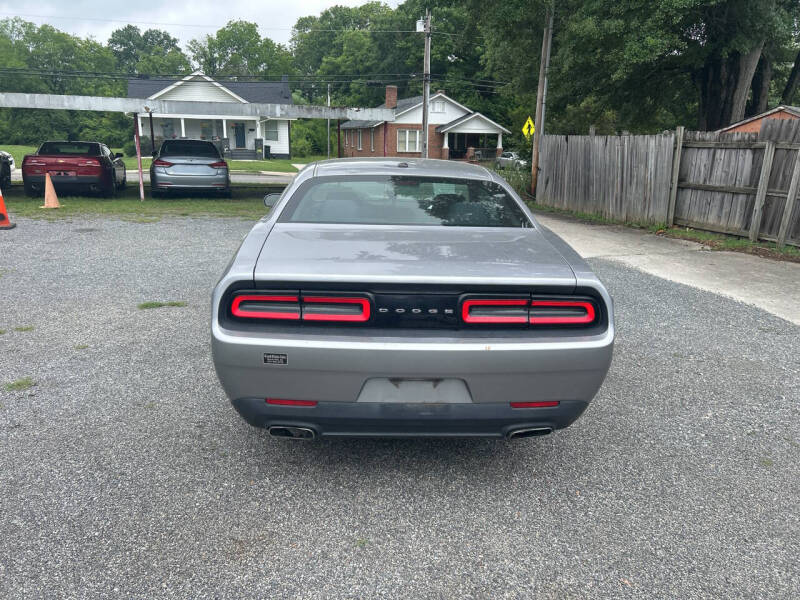 2016 Dodge Challenger SXT