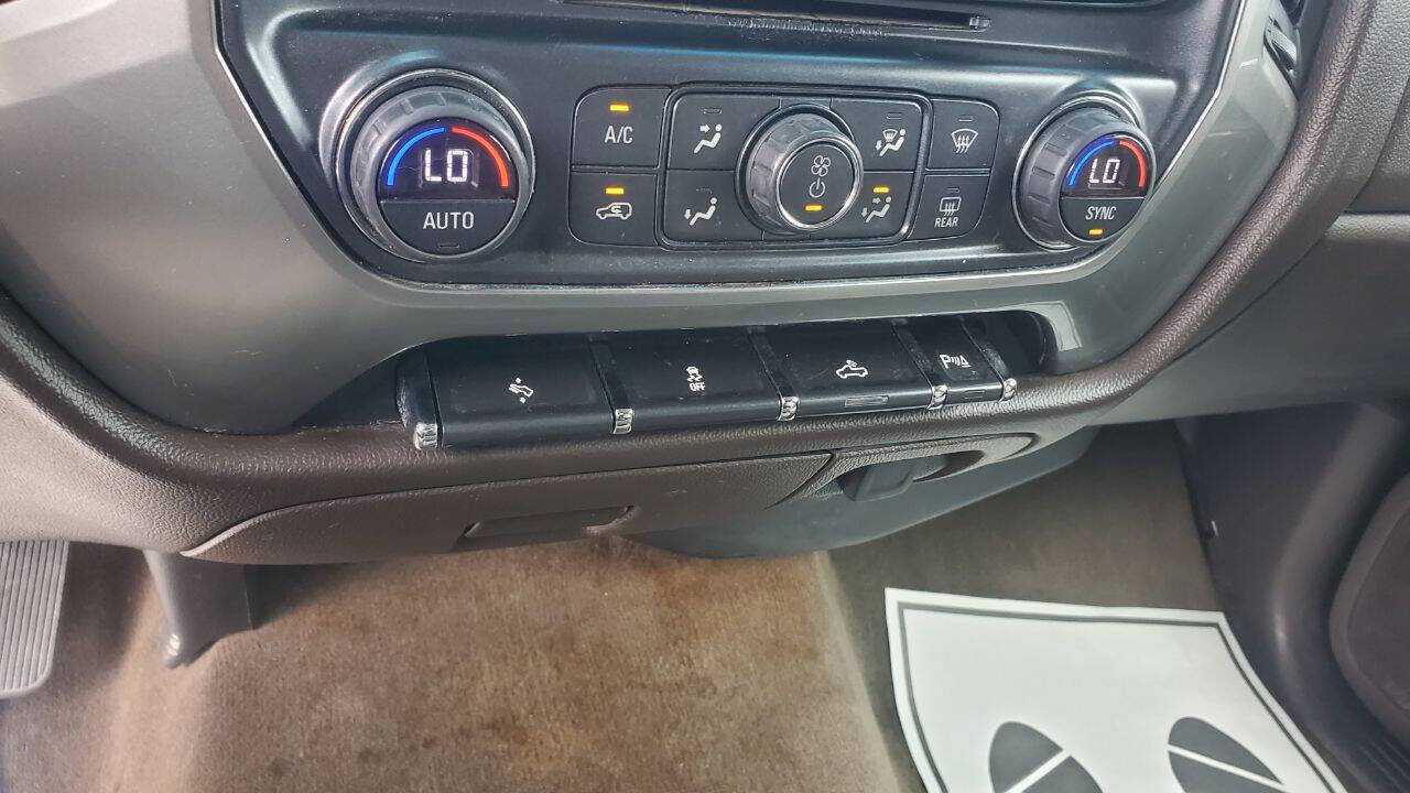 Used Car 2018 Chevrolet Silverado 1500  Lt 4x2 4dr Crew Cab 6.5 Ft. Sb For Sale Under $20,000 In San Antonio, Texas