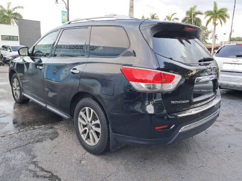 2015 Nissan Pathfinder SV