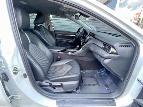 2020 Toyota Camry SE