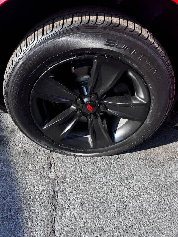 2016 Dodge Challenger SXT Plus