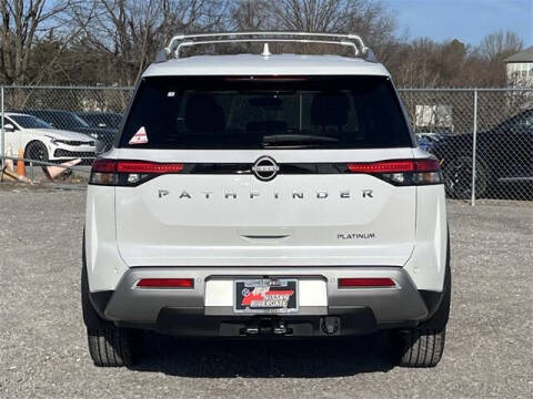 2025 Nissan Pathfinder Platinum