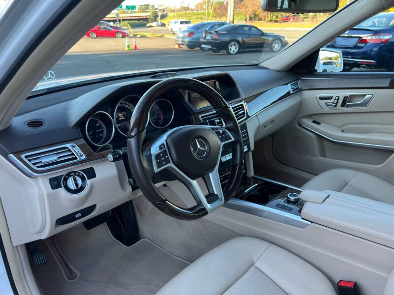 2016 Mercedes-Benz E-Class E350 photo 11