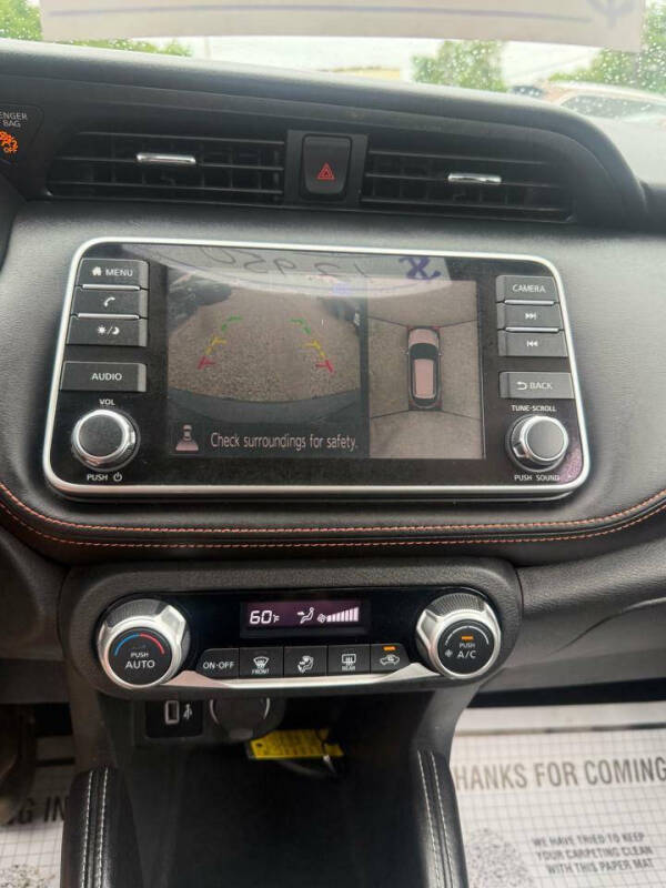 2020 Nissan Kicks SR