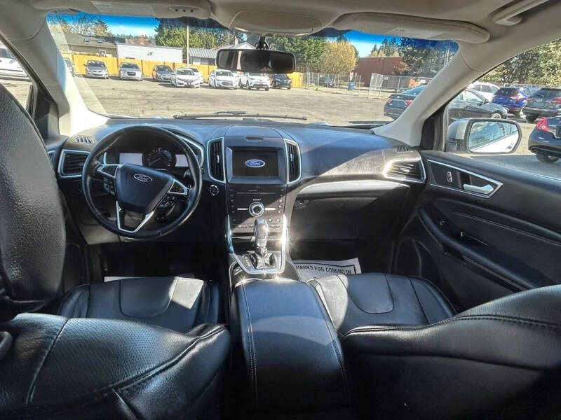 2017 Ford Edge Titanium