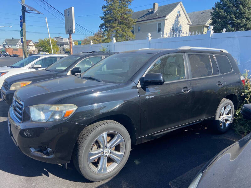 Toyota Highlander's photo