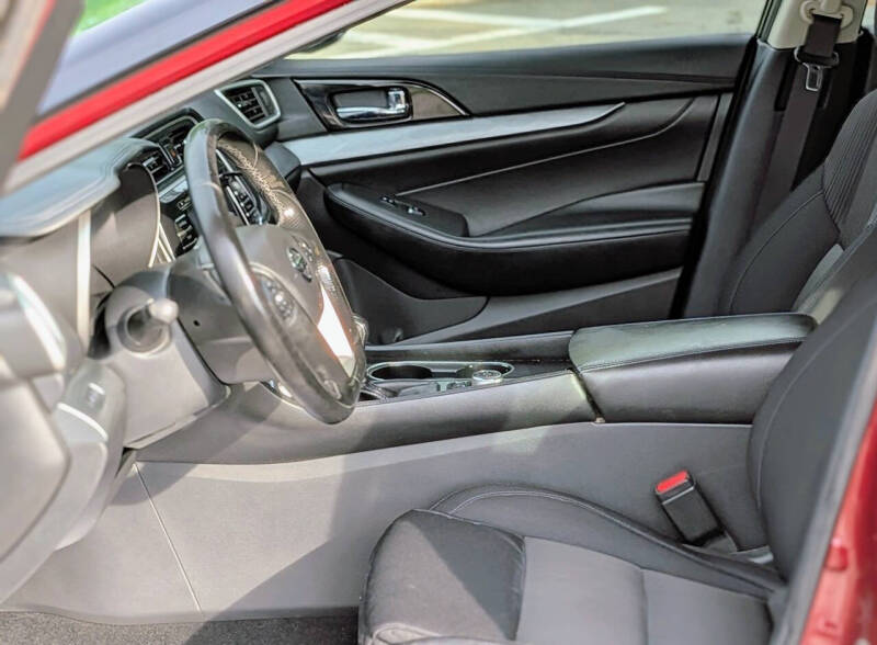 2017 Nissan Maxima 3.5 SR