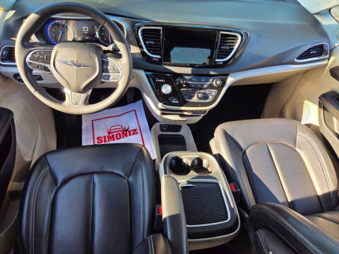2023 Chrysler Pacifica Touring L