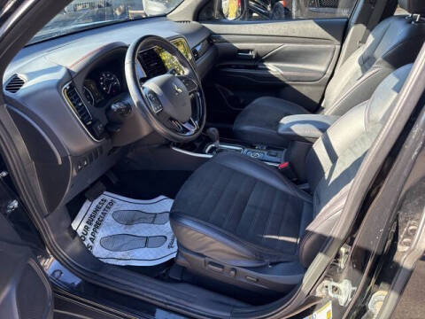 2020 Mitsubishi Outlander LE