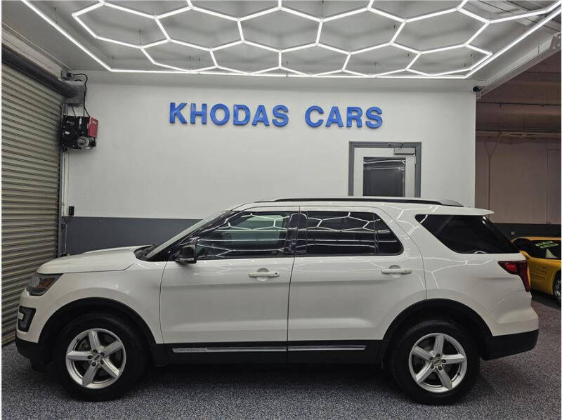 2016 Ford Explorer XLT's photo