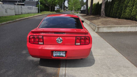 2007 Ford Mustang V6 Deluxe