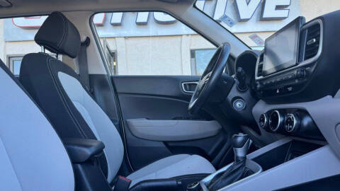 2023 Hyundai Venue SEL