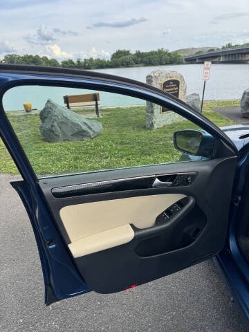 2017 Volkswagen Jetta 1.8T SEL