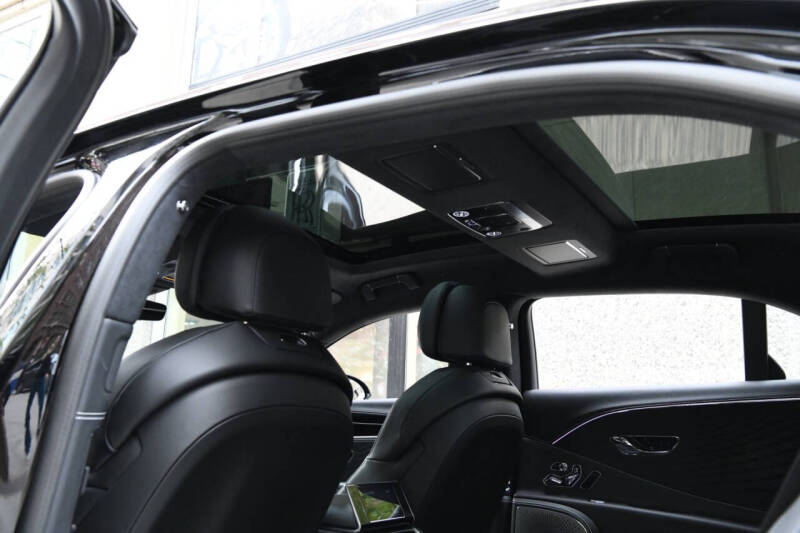 2026 Bentley Flying Spur Azure