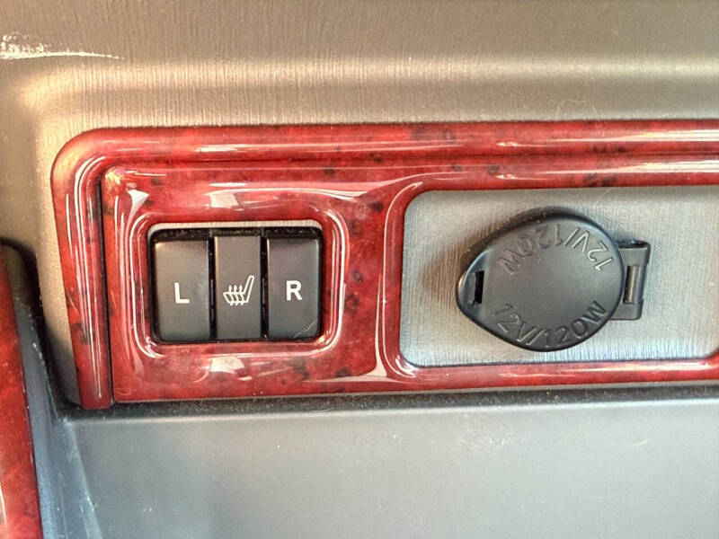 2014 Toyota Prius v Five