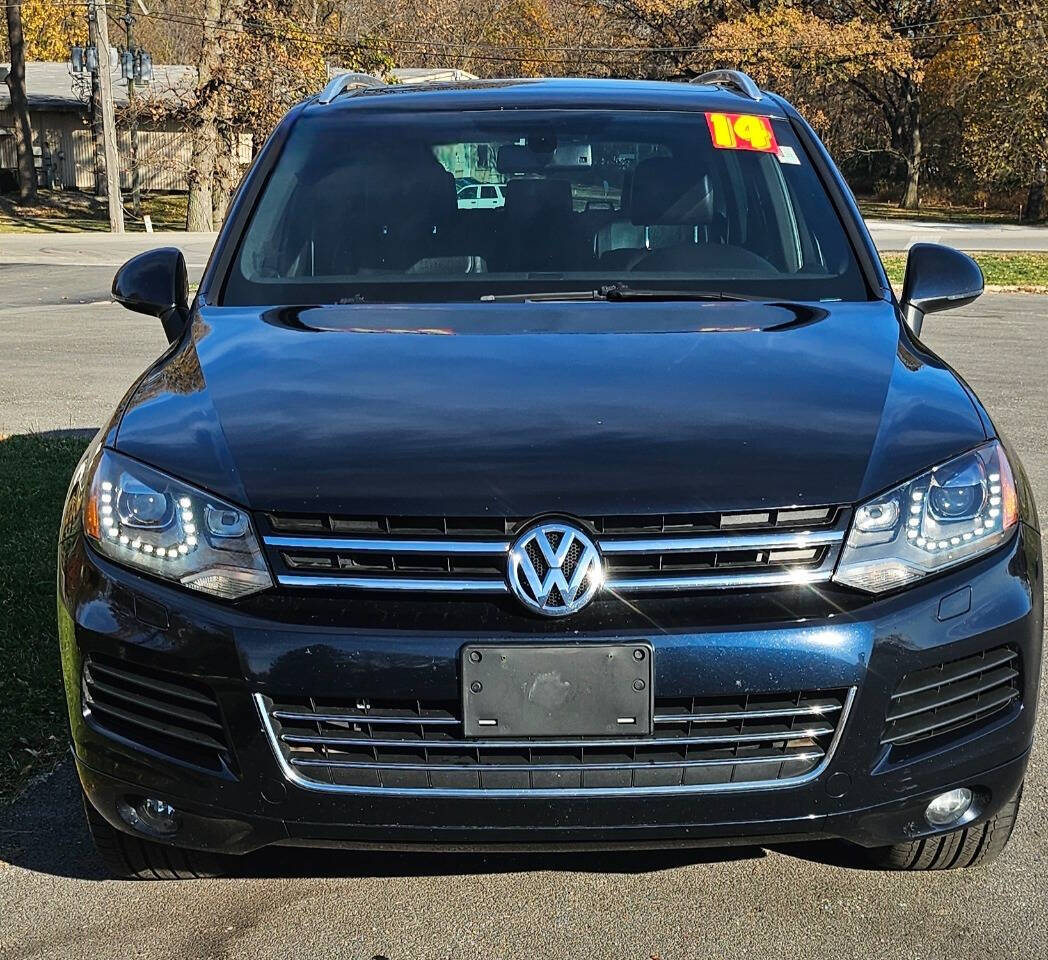 2014 Volkswagen Touareg for sale at C.C.R. Auto Sales in New Lenox, IL