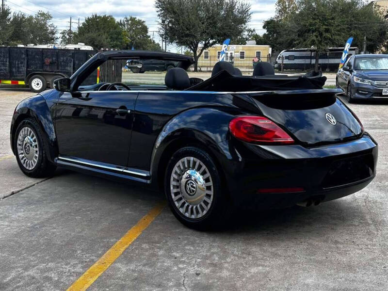 2014 Volkswagen Beetle Convertible 2.5L