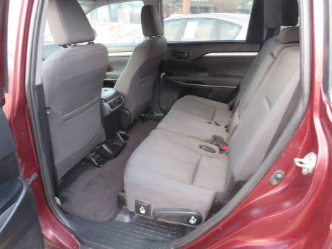 2019 Toyota Highlander LE