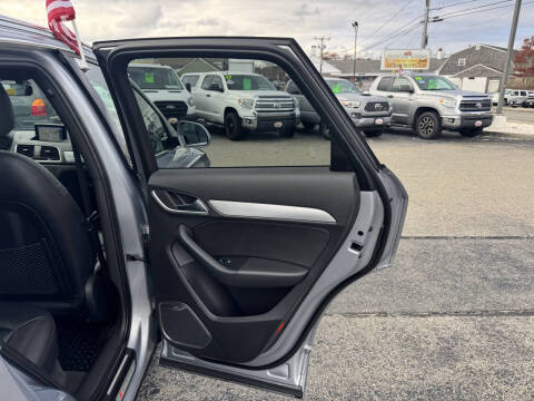 2016 Audi Q3 2.0T quattro Prestige