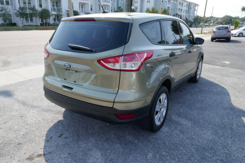 2014 Ford Escape S