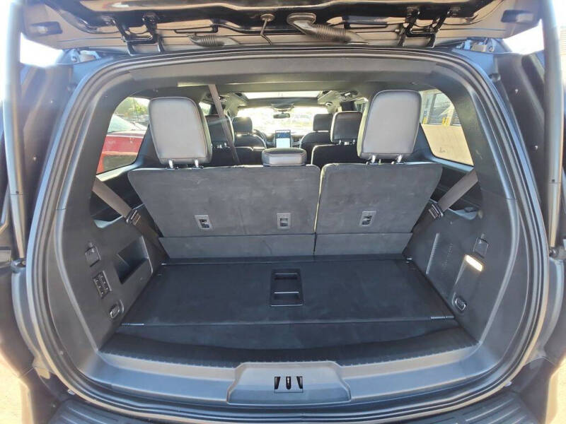 2023 Ford Expedition Platinum