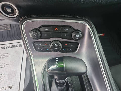 2017 Dodge Challenger SXT