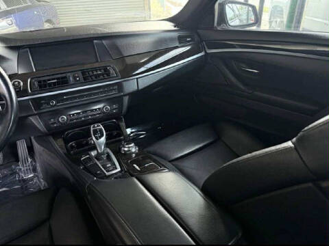 2012 BMW 5 Series 535i