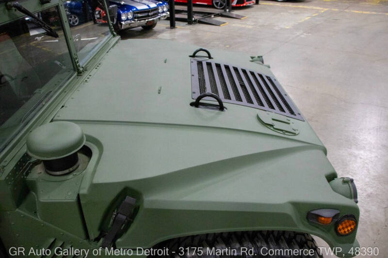 2001 AM General Hummer