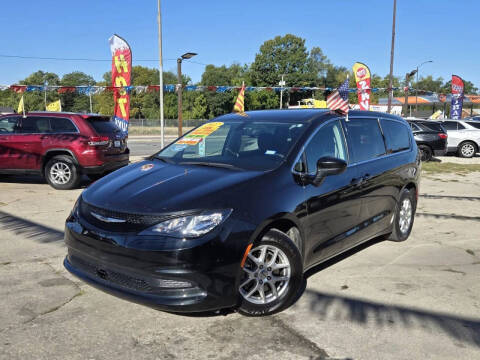 2022 Chrysler Voyager LX