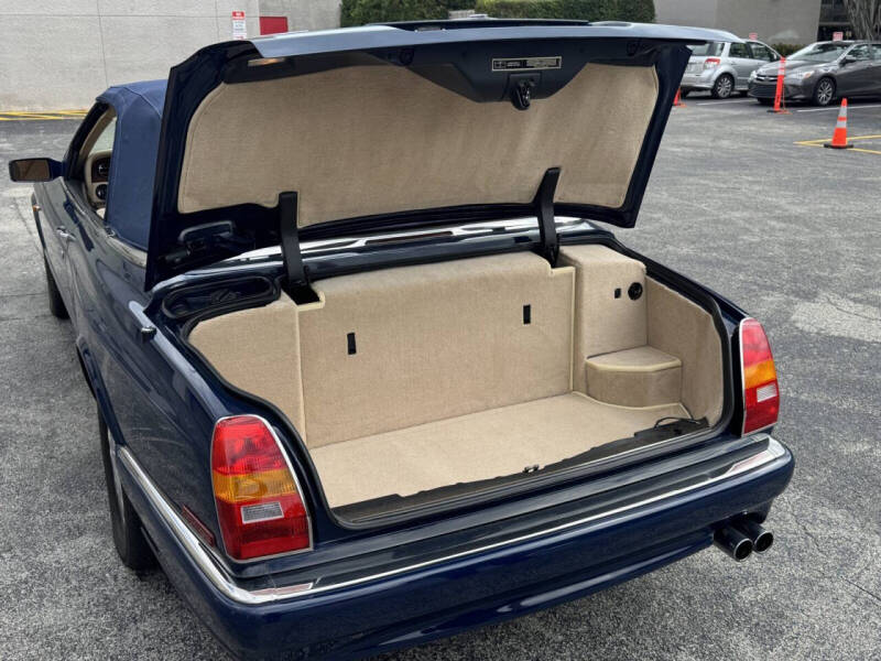 2000 Bentley Azure