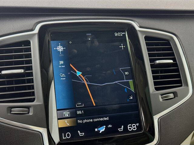 2021 Volvo XC90 T6 Momentum 7-Passenger