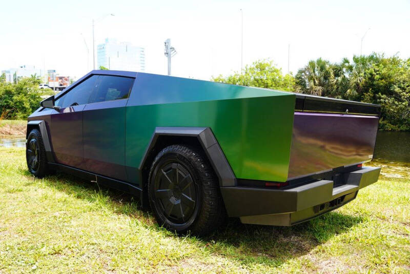 2024 Tesla Cybertruck
