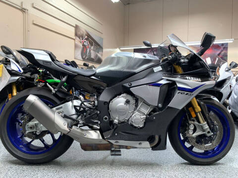 2015 Yamaha YZF-R1