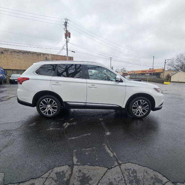 2017 Mitsubishi Outlander SE