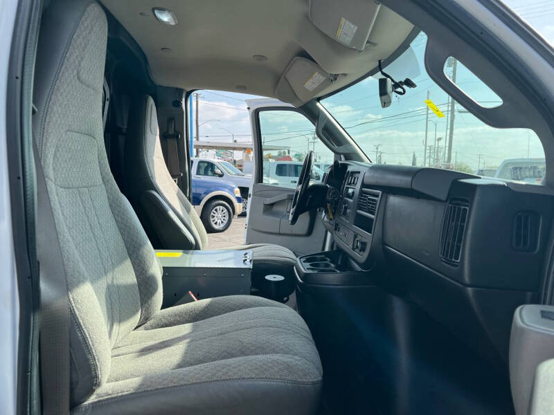 2018 Chevrolet Express 2500