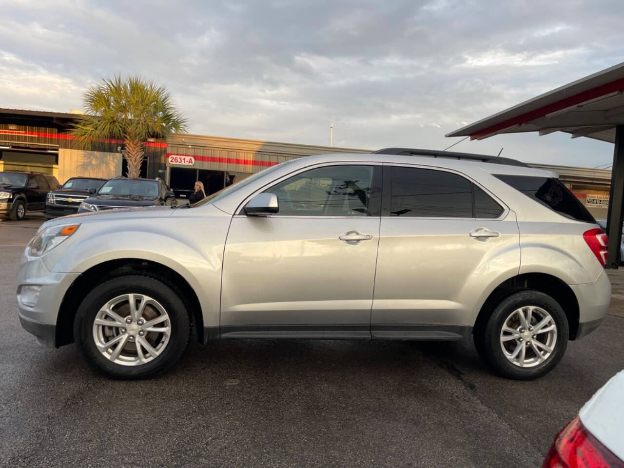 2017 Chevrolet Equinox for sale at SMART CHOICE AUTO in Pasadena, TX