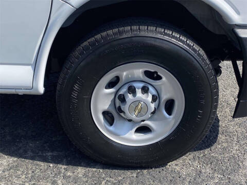 2025 Chevrolet Express 2500