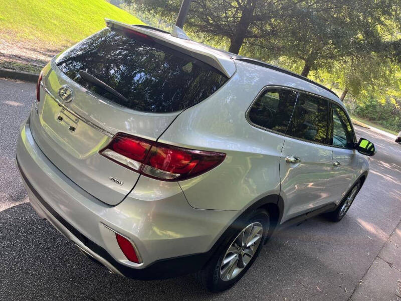 2017 Hyundai Santa Fe SE