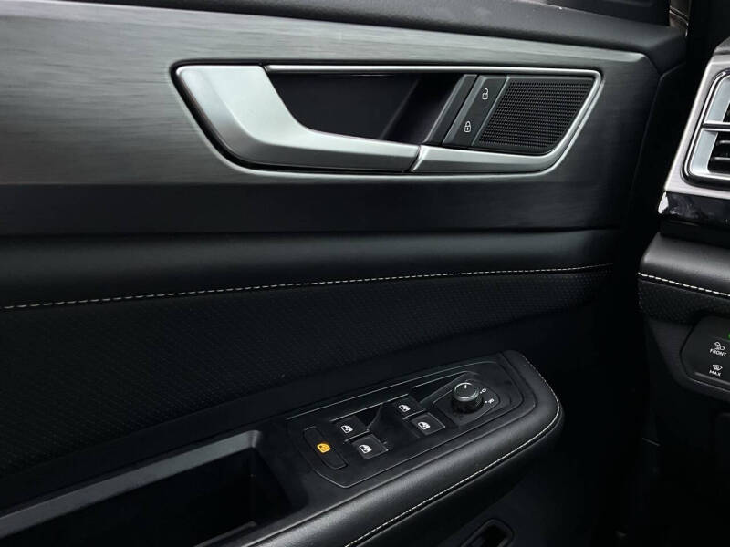 2025 Volkswagen Atlas Cross Sport SE 4Motion