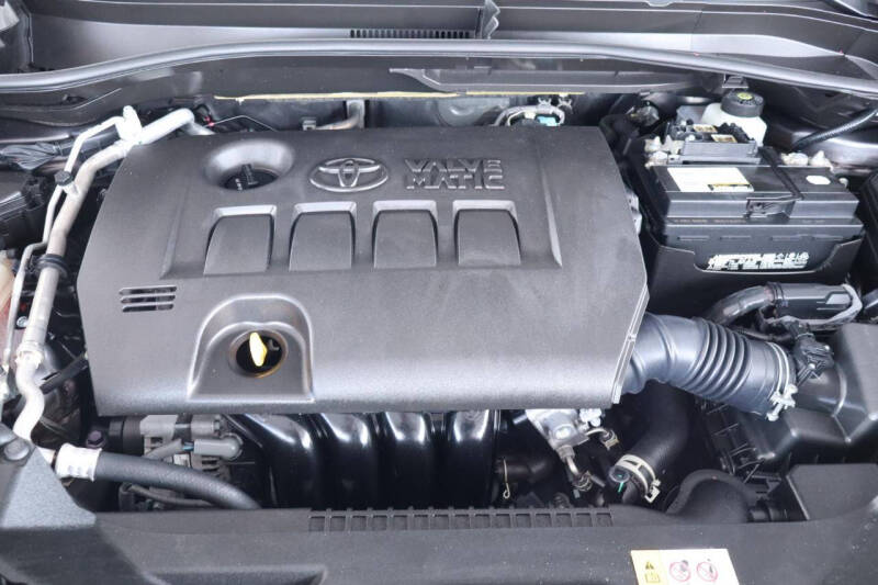 2021 Toyota C-HR LE