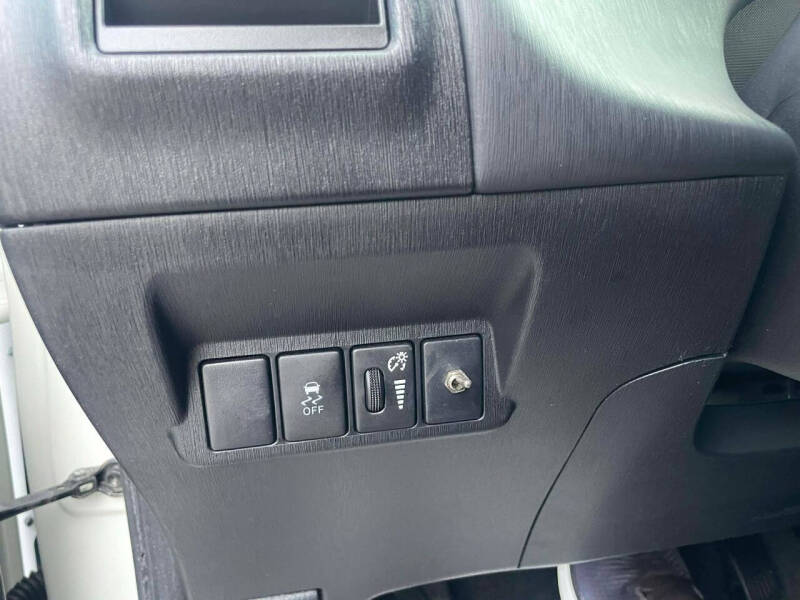 2015 Toyota Prius v Three