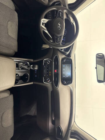 2020 Hyundai Santa Fe SE