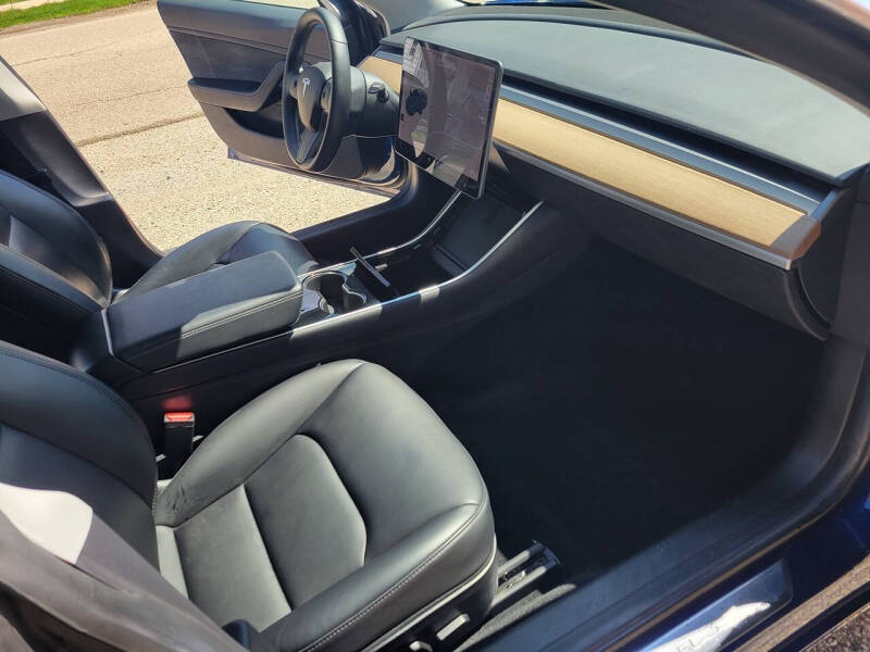 2019 Tesla Model 3 Standard Range Plus