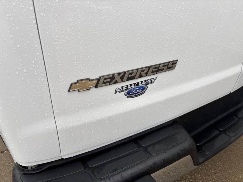 2021 Chevrolet Express 2500