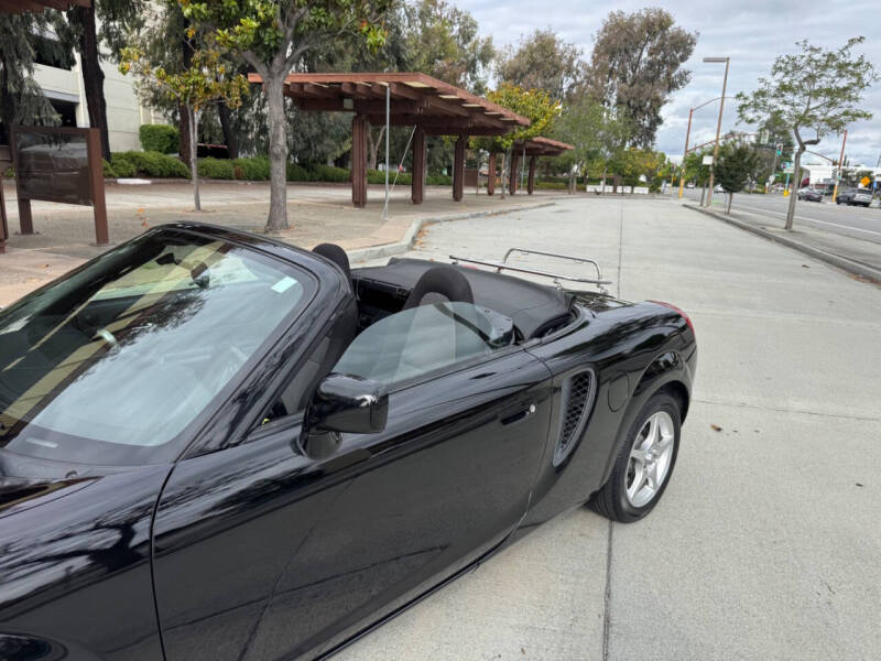 2002 Toyota MR2 Spyder