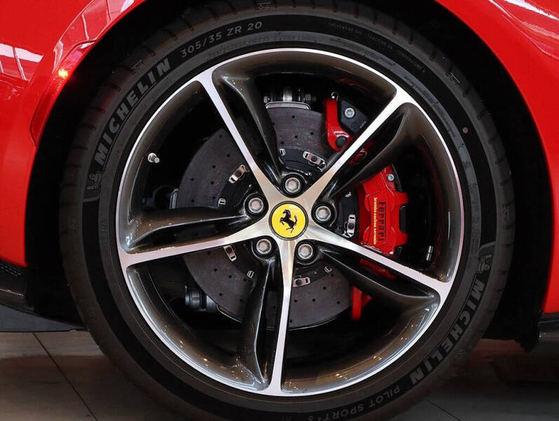 2024 Ferrari 296 GTS