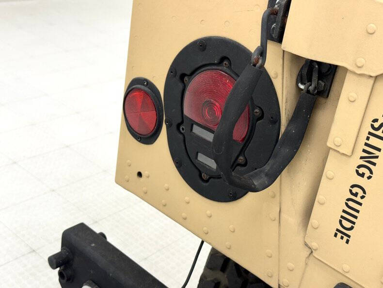 2005 AM General Hummer