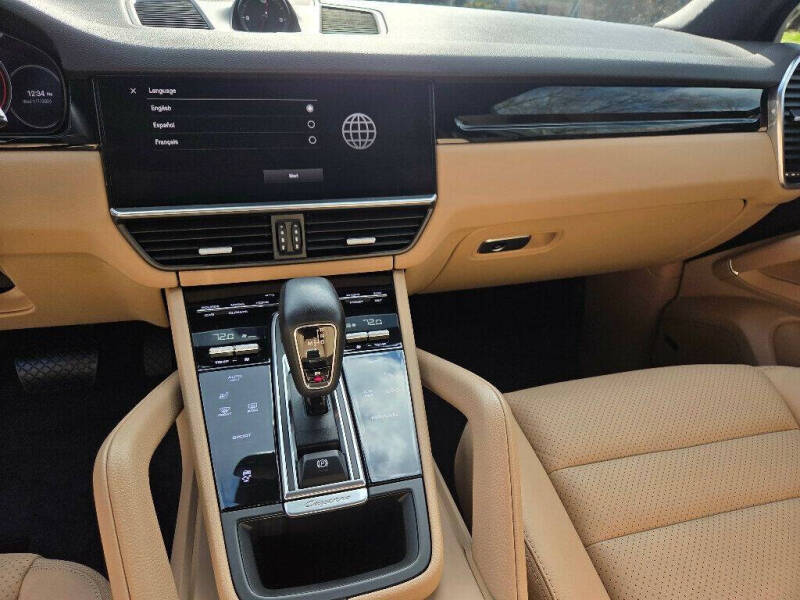 2022 Porsche Cayenne