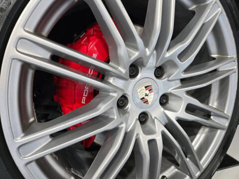 2013 Porsche Cayenne GTS